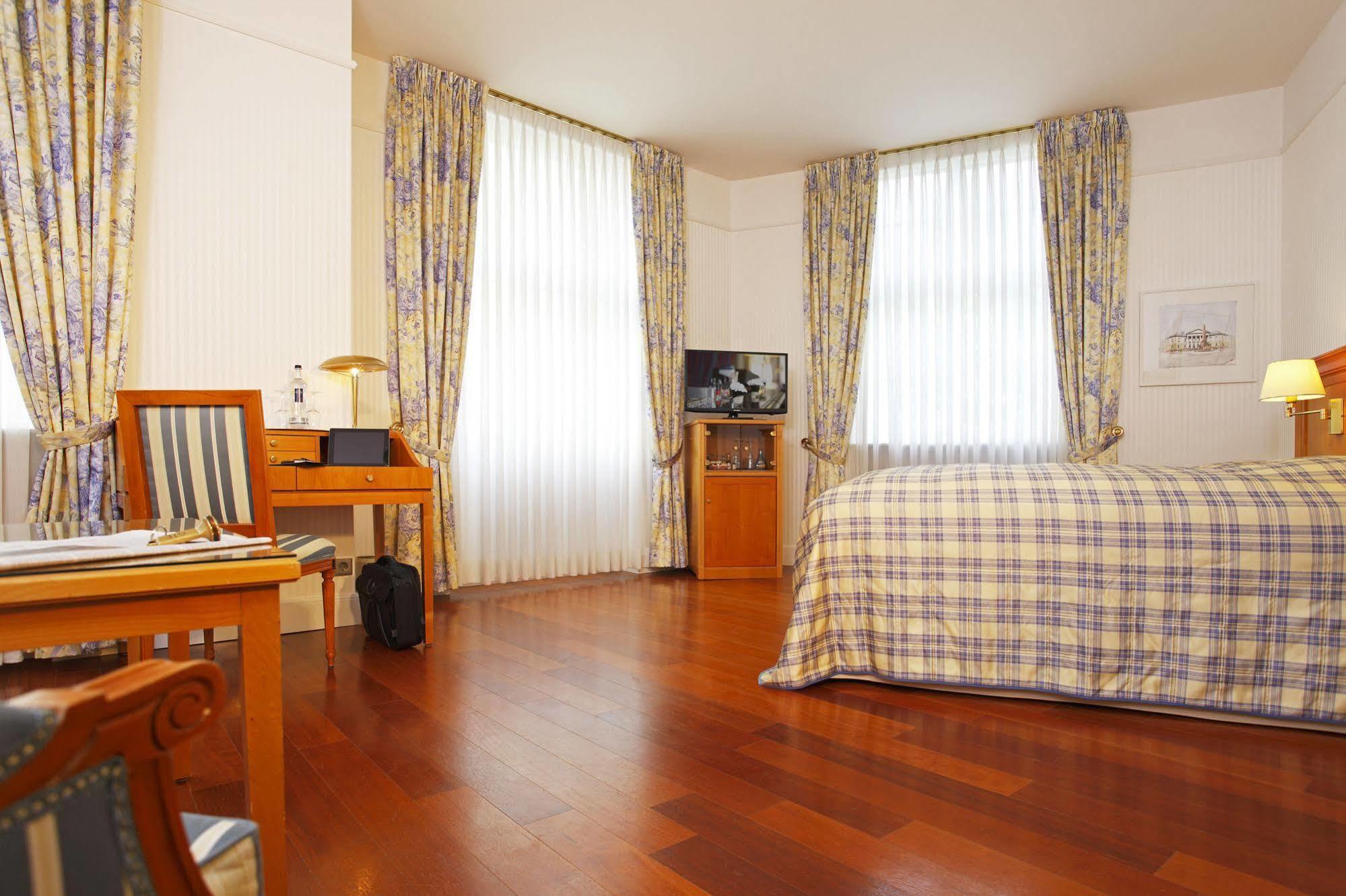 Schlosshotel Καρλσρούη Εξωτερικό φωτογραφία